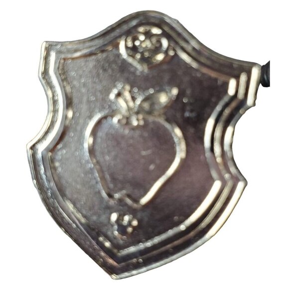 Disney Pin Snow White Hidden Mickey Poison Apple Crest Shield Trading Brooch Pin - Picture 1 of 5